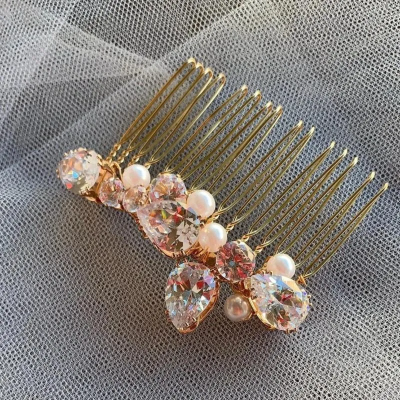 C131. elegant bridal rhinestone hair comb for wedding, simple hair comb