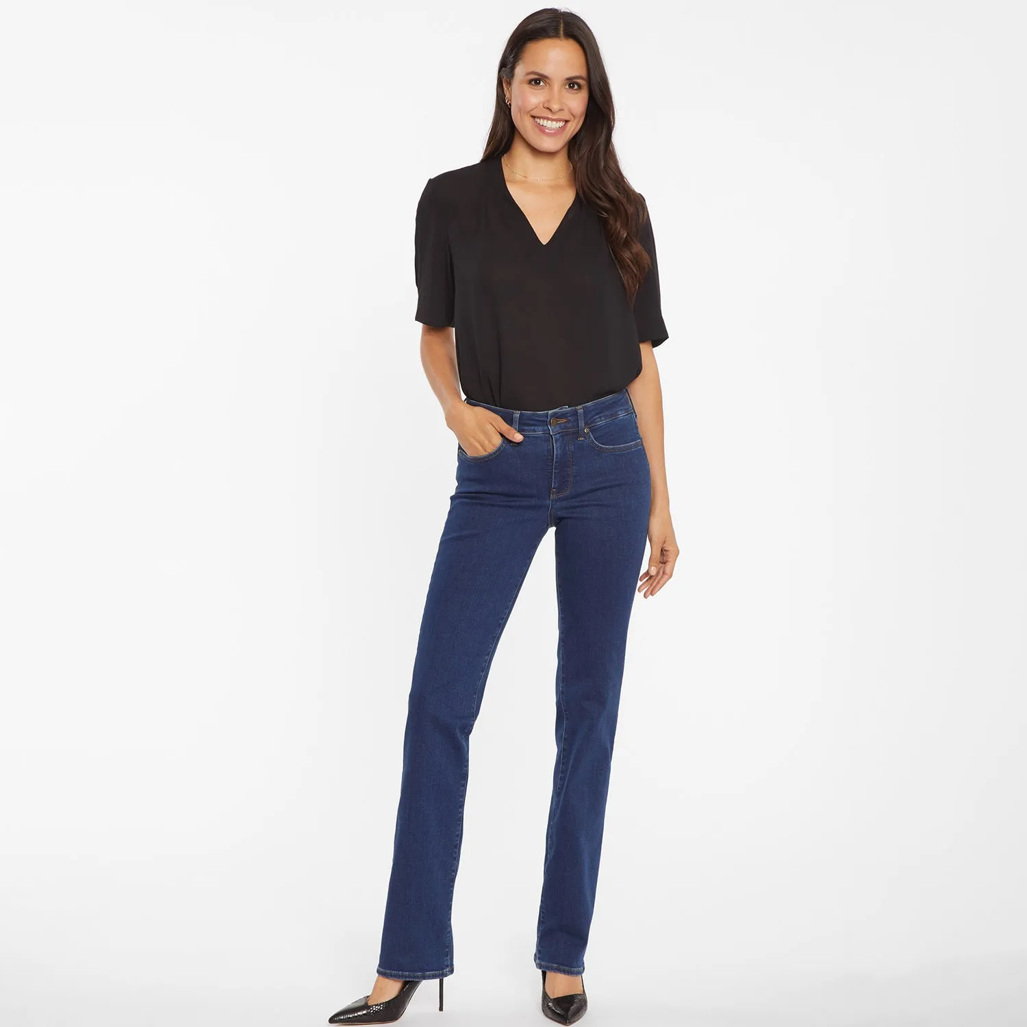 Marilyn Straight Jeans In Petite - Quinn