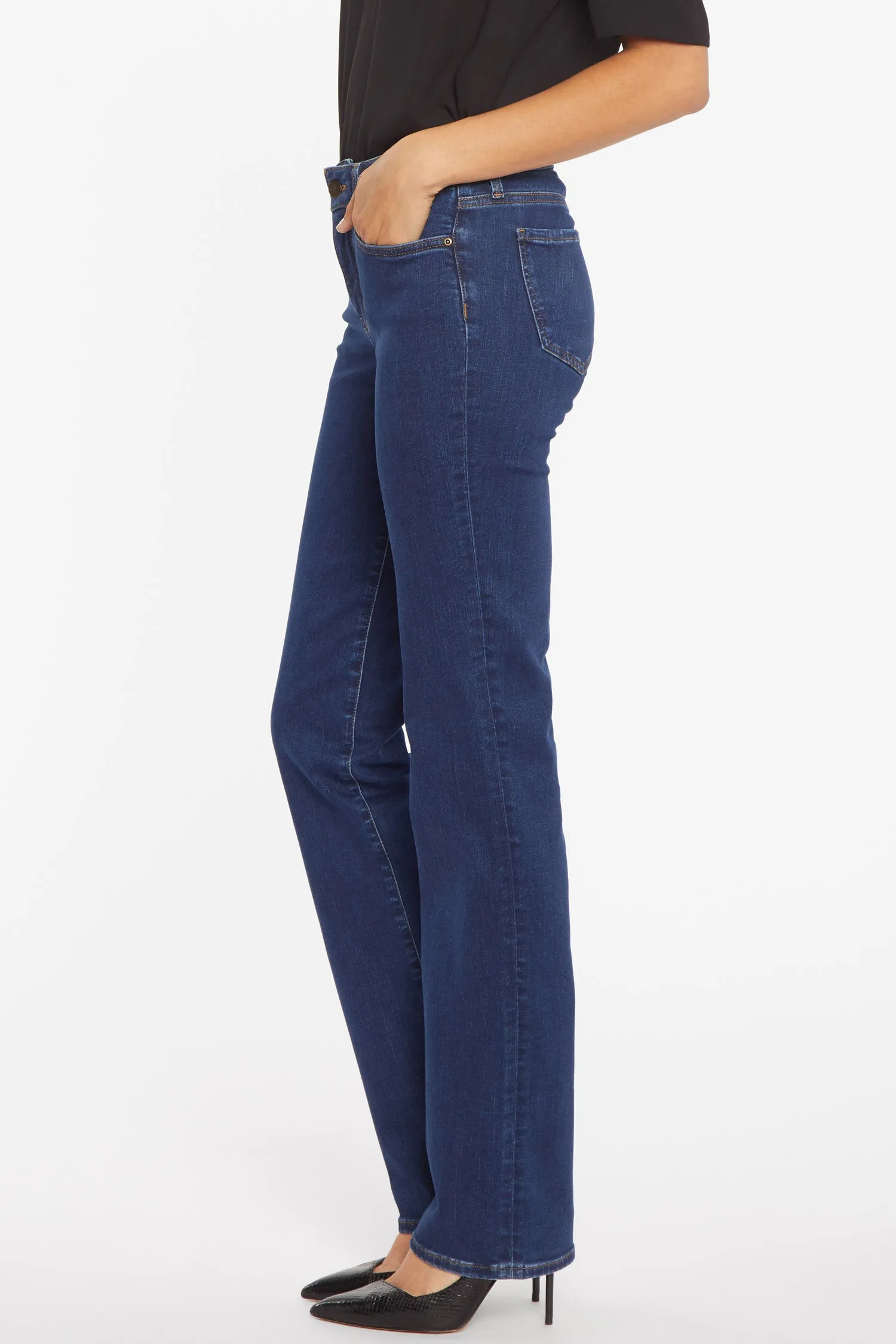 Marilyn Straight Jeans In Petite - Quinn